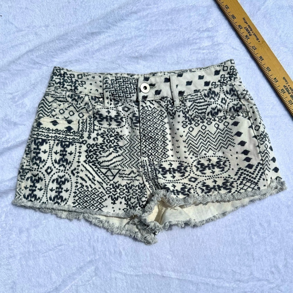 Bullhead Denim Company Black White High Rise Tribal Boho Shorts short Aztec SZ 5